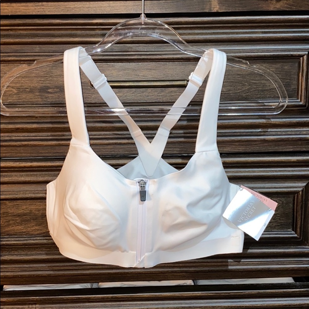 NWT VICTORIAS SECRET BRA